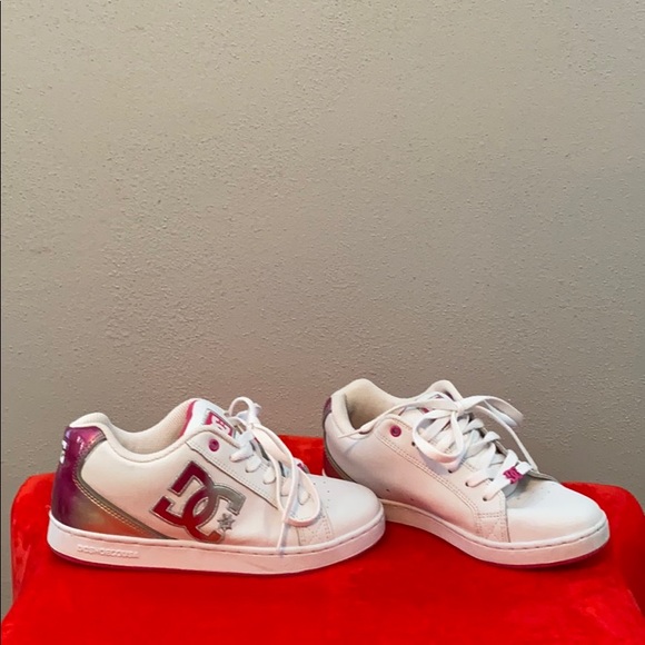 DC Shoes - DC.  Skater shoes